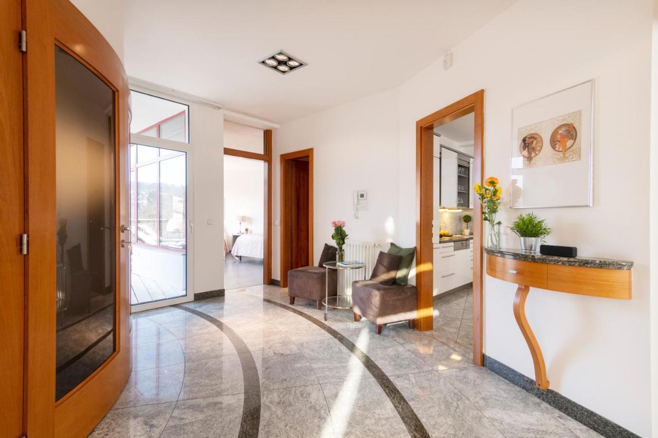 Miami Lovely Romantic Garden With Whirlpool Praga