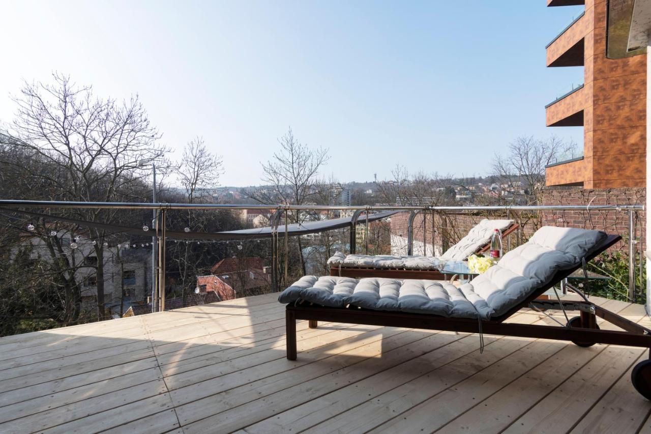 Miami Lovely Romantic Garden With Whirlpool Praga