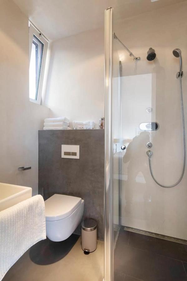 Miami Lovely Romantic Garden With Whirlpool Apartamento Praga