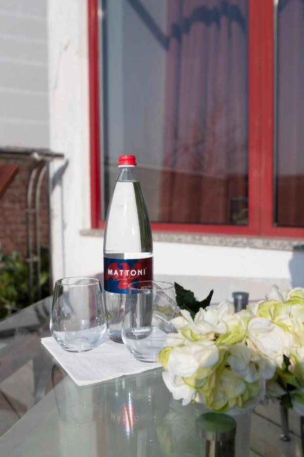 Apartamento Miami Lovely Romantic Garden With Whirlpool Praga