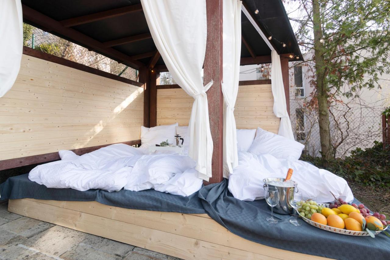 Miami Lovely Romantic Garden With Whirlpool * Praga