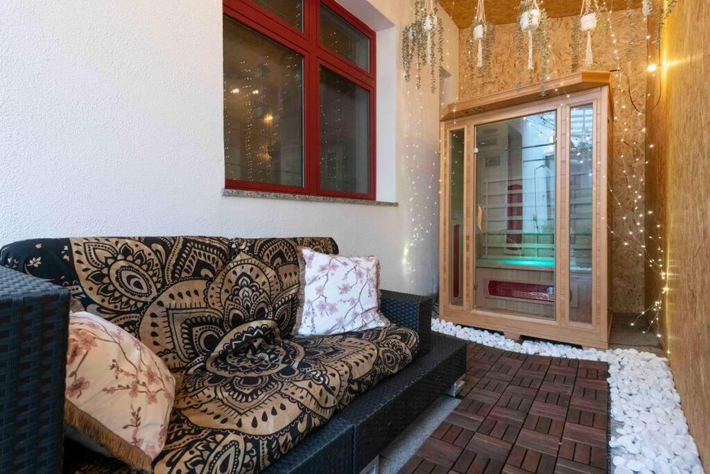 Apartamento Miami Lovely Romantic Garden With Whirlpool Praga